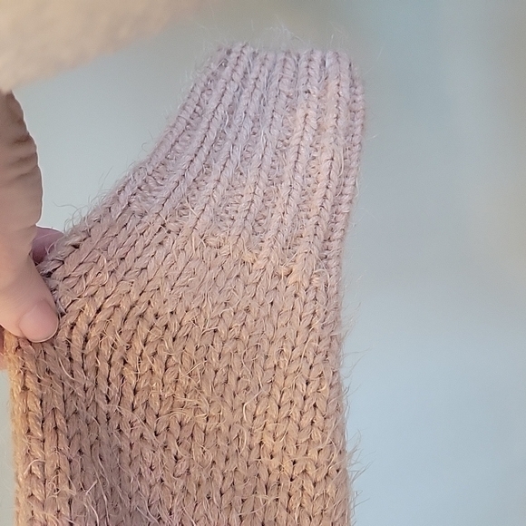 SAGE knitted boat neck croptop sweater.  Thick cozy in size S/M - Picture 5 of 7